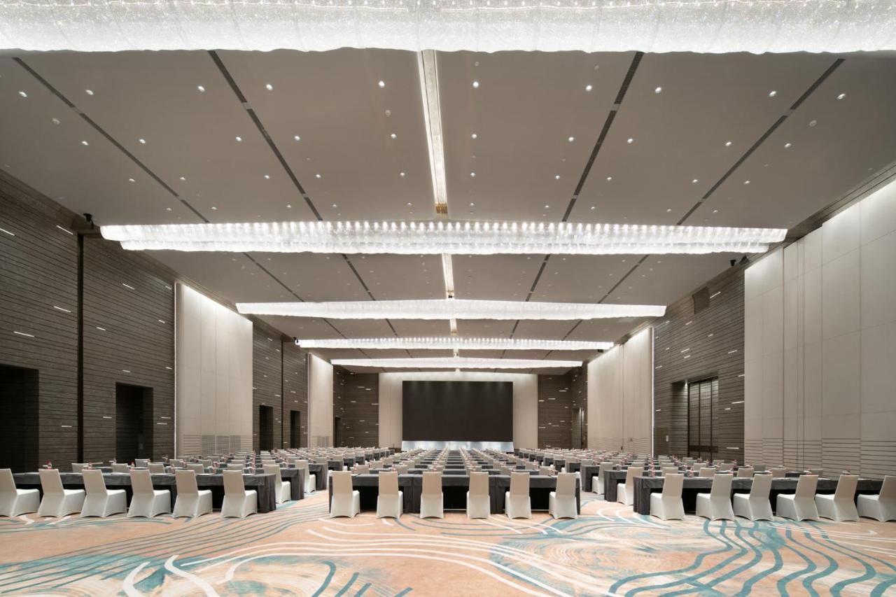 Crowne Plaza Wuhan Optics Valley By Ihg Exterior photo