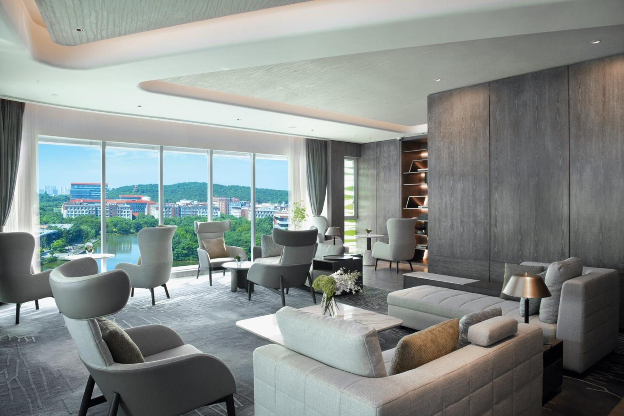 Crowne Plaza Wuhan Optics Valley By Ihg Exterior photo